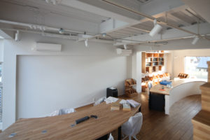 緑を囲む京都のオフィス「山本合同事務所」‐6‐バームクーヘンも登場
