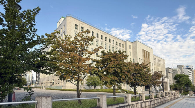 廳の長は、みんなの話をよく聴いて‐2360‐