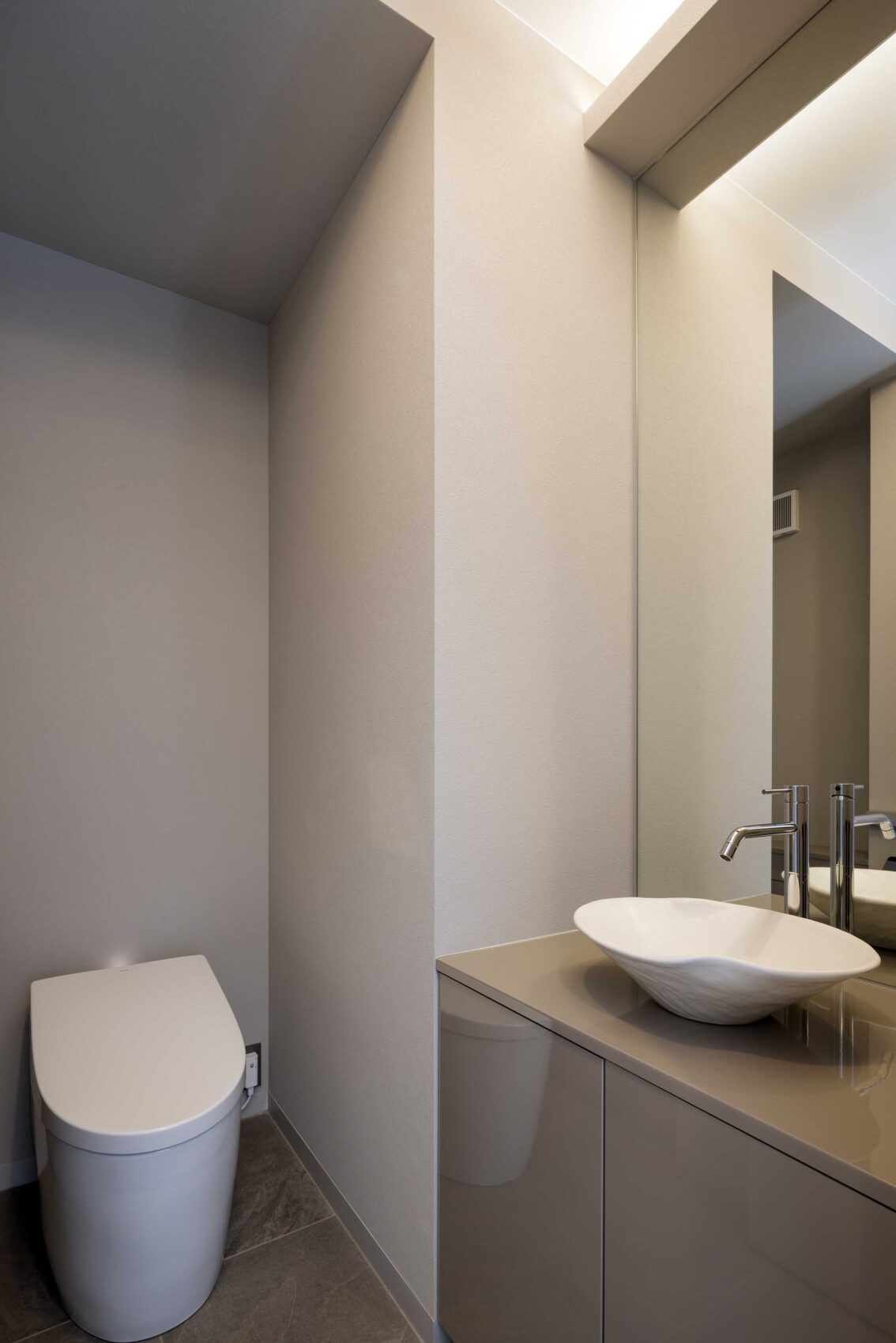 ホテルライクな家のトイレ