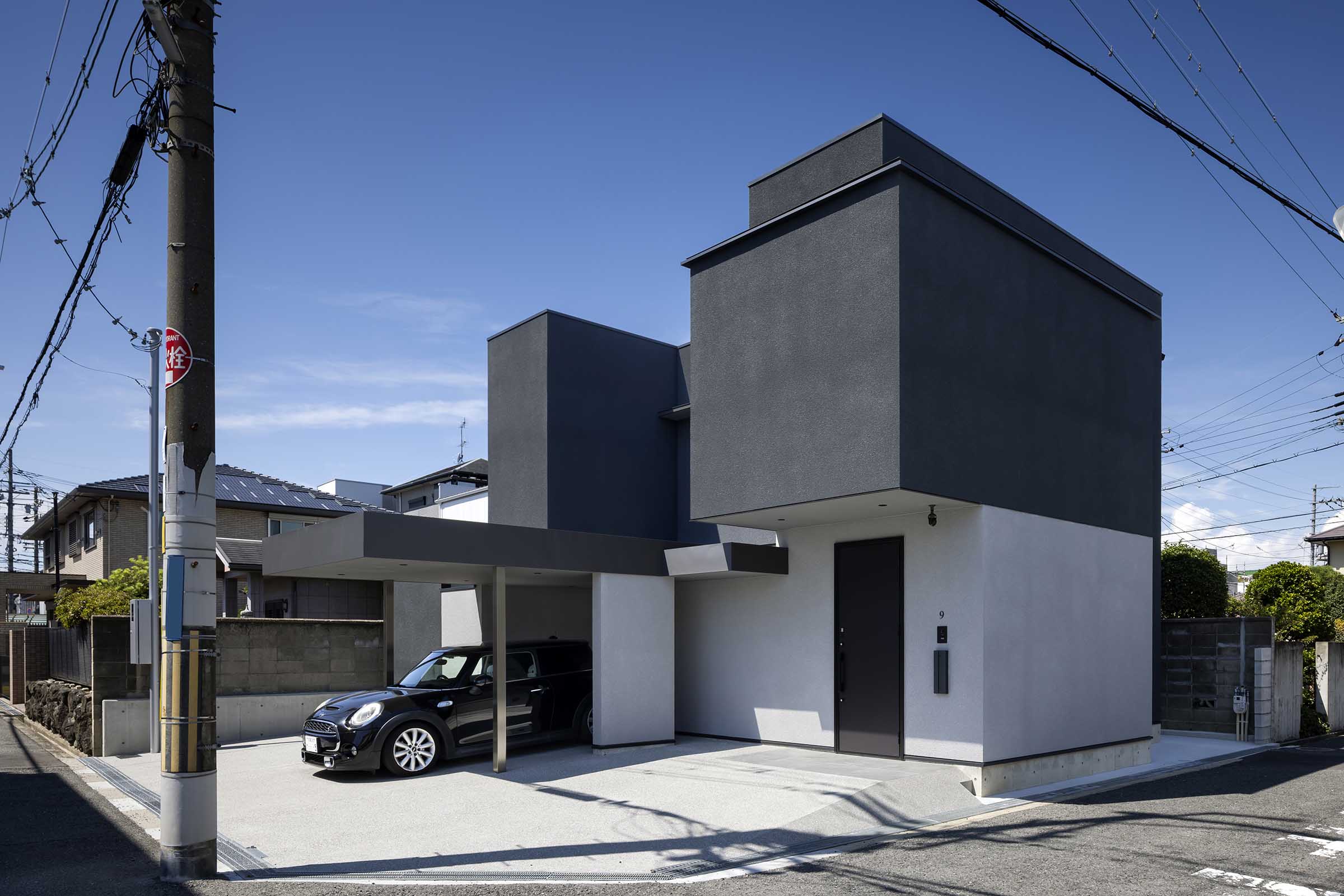 ホテルライクな家外観