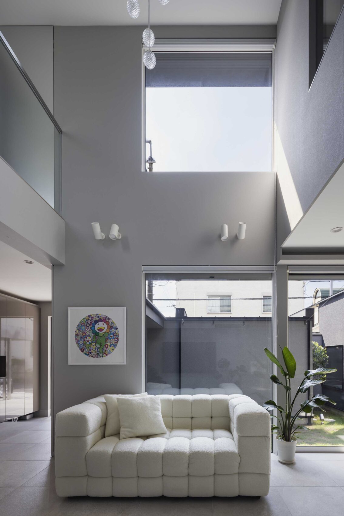 ホテルライクな家リビング吹き抜け